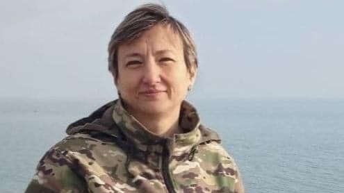 V Azovstalu zemřela žena, která vstoupila do pluku Azov po smrti syna